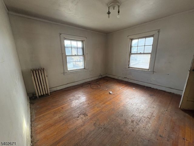 11 Grand Ave, East Orange City, NJ 07018