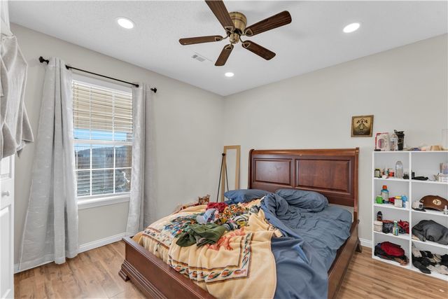 1252 W Bishop Drive, Rogers, AR 72756