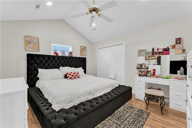 1252 W Bishop Drive, Rogers, AR 72756