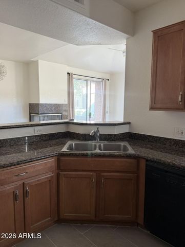 2929 W YORKSHIRE Drive 1049, Phoenix, AZ 85027