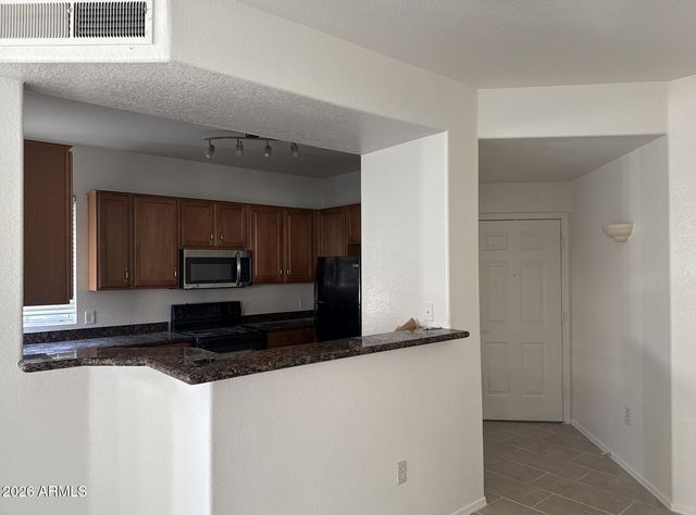 2929 W YORKSHIRE Drive 1049, Phoenix, AZ 85027