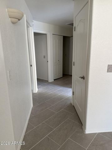2929 W YORKSHIRE Drive 1049, Phoenix, AZ 85027