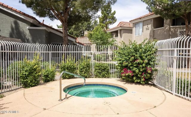 2929 W YORKSHIRE Drive 1049, Phoenix, AZ 85027