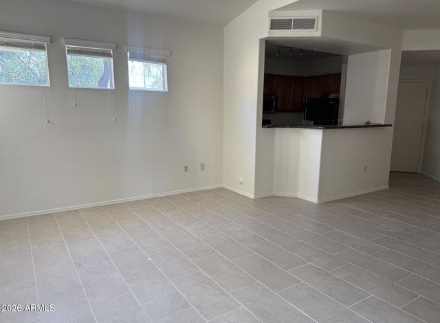 2929 W YORKSHIRE Drive 1049, Phoenix, AZ 85027