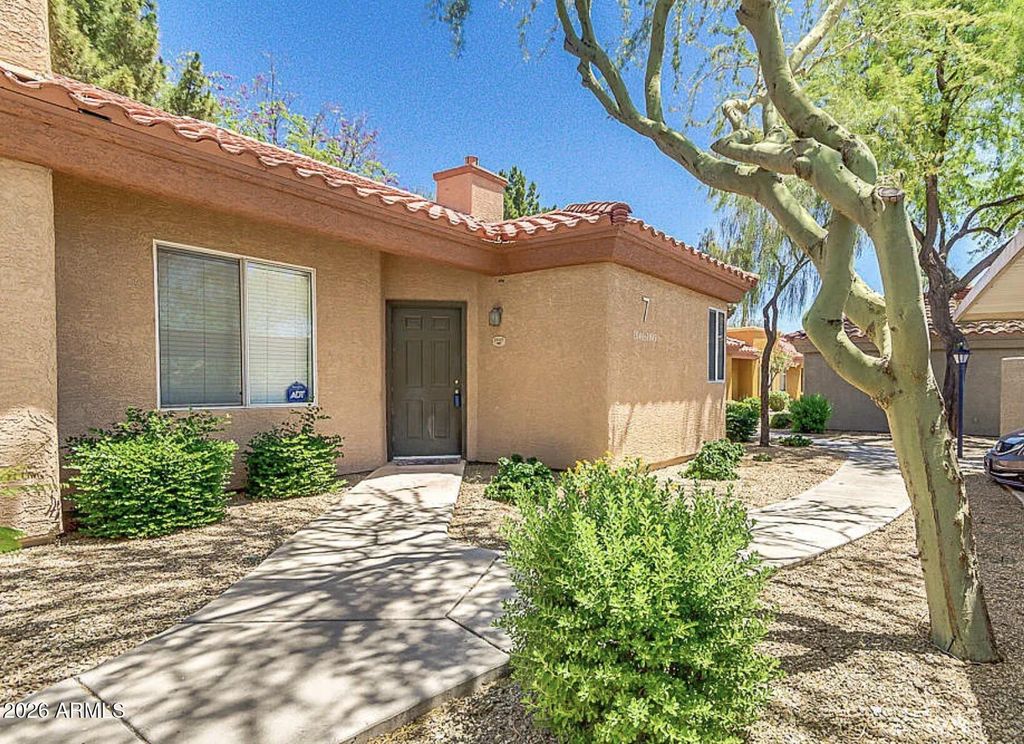 2929 W YORKSHIRE Drive 1049, Phoenix, AZ 85027