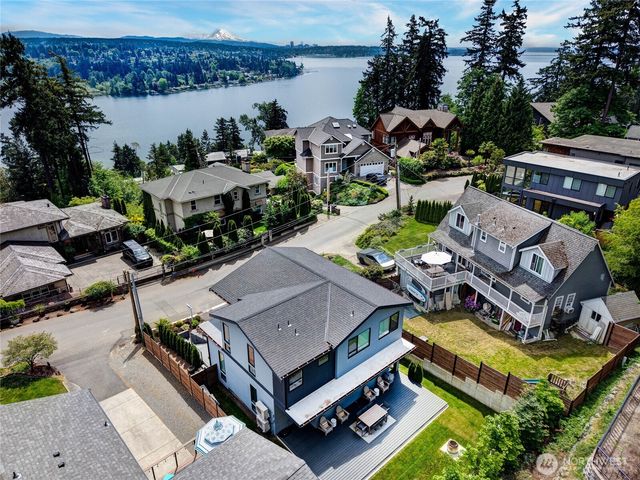 11855 89th Place NE, Kirkland, WA 98034
