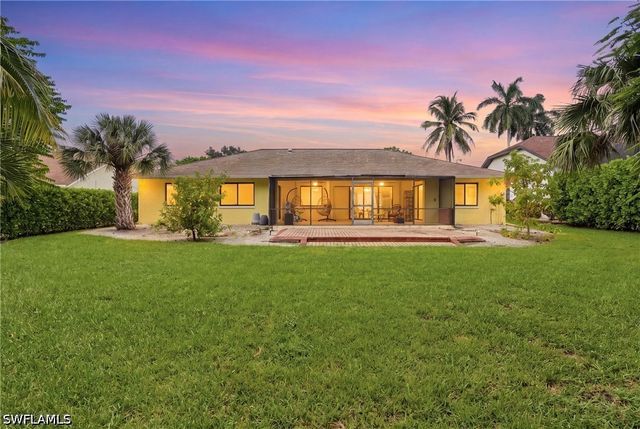 201 Palmetto Dunes CIR, Naples, FL 34113