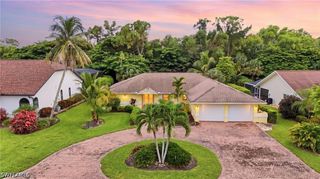 201 Palmetto Dunes CIR, Naples, FL 34113