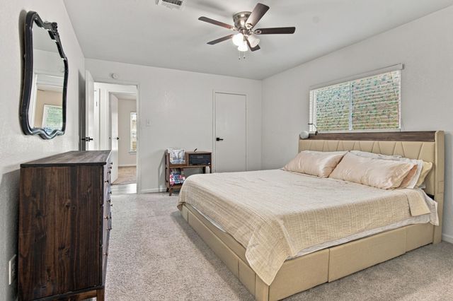 831 Beverly Drive, Grapevine, TX 76051