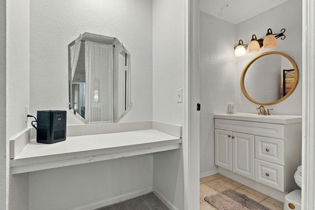 831 Beverly Drive, Grapevine, TX 76051