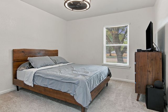 831 Beverly Drive, Grapevine, TX 76051
