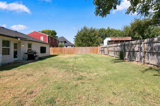 831 Beverly Drive, Grapevine, TX 76051