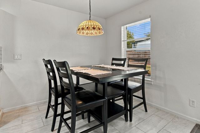 831 Beverly Drive, Grapevine, TX 76051