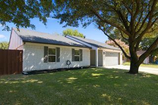 831 Beverly Drive, Grapevine, TX 76051