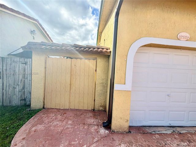 17802 SW 152nd Ct, Miami, FL 33187