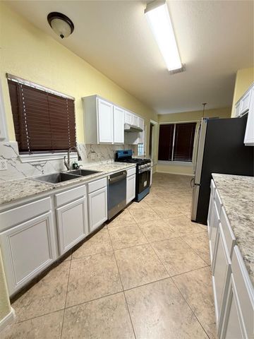 10030 Yolandita, Houston, TX 77075