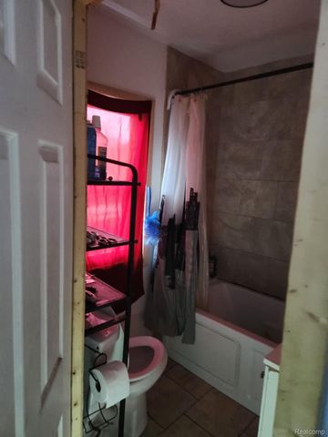 10360 Crocuslawn Street, Detroit, MI 48204