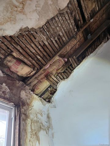 10360 Crocuslawn Street, Detroit, MI 48204