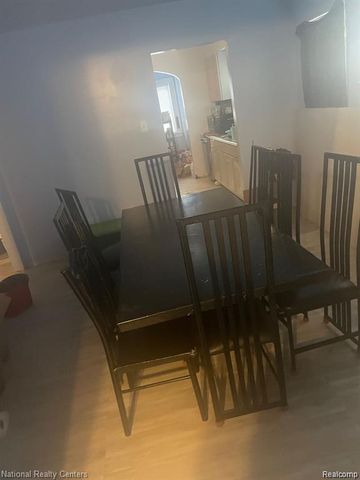 10360 Crocuslawn Street, Detroit, MI 48204