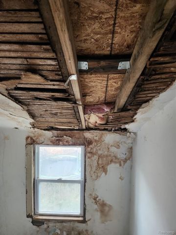 10360 Crocuslawn Street, Detroit, MI 48204