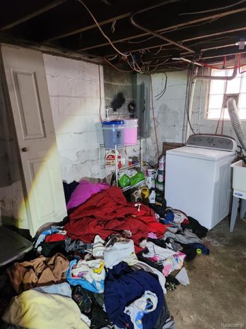 10360 Crocuslawn Street, Detroit, MI 48204