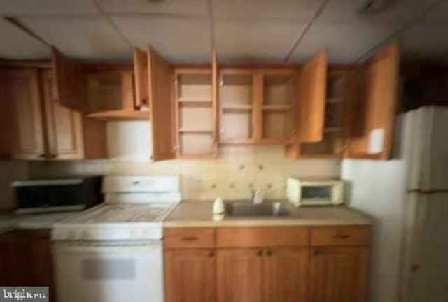420 CEDAR ST, Jenkintown, PA 19046