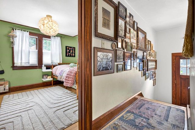 425 E CIRCLE STREET, Appleton, WI 54911