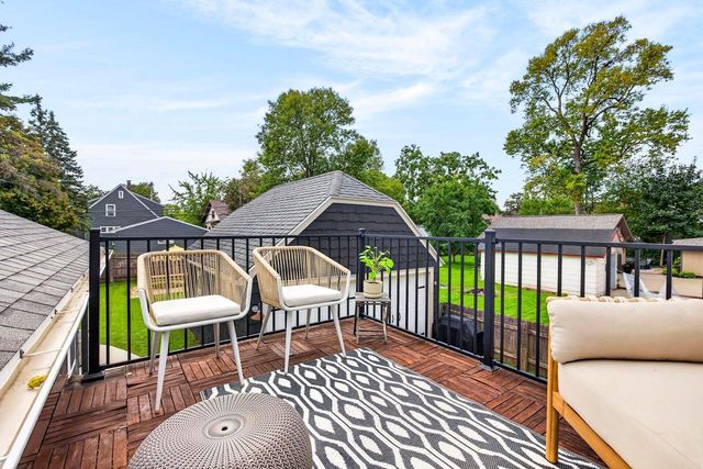 425 E CIRCLE STREET, Appleton, WI 54911