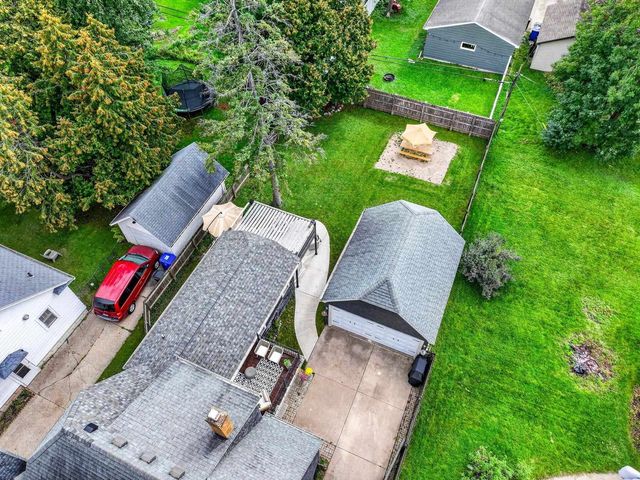 425 E CIRCLE STREET, Appleton, WI 54911
