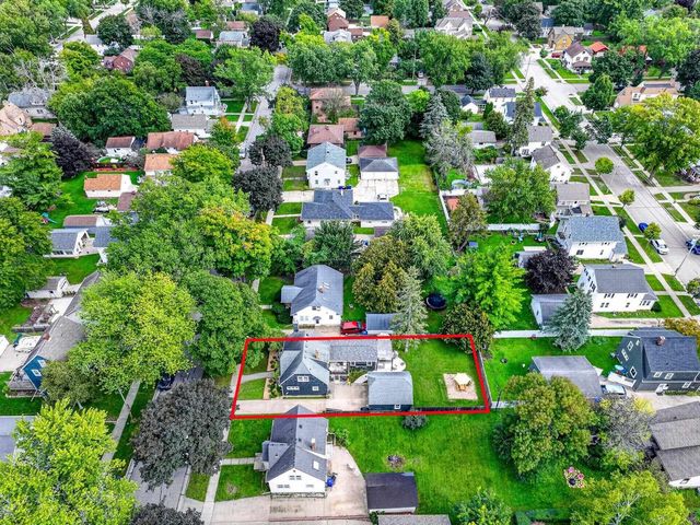 425 E CIRCLE STREET, Appleton, WI 54911