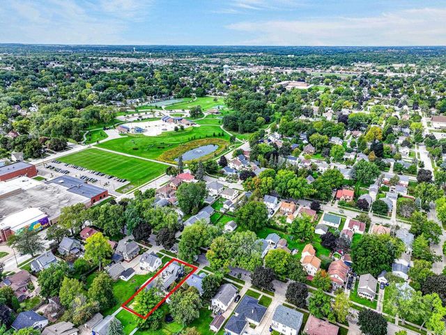 425 E CIRCLE STREET, Appleton, WI 54911