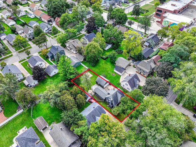 425 E CIRCLE STREET, Appleton, WI 54911