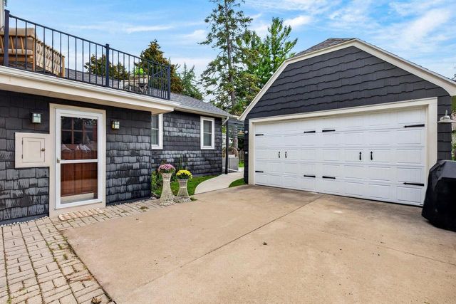 425 E CIRCLE STREET, Appleton, WI 54911
