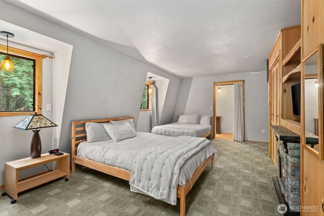 41 N Dow Place, Hoodsport, WA 98548