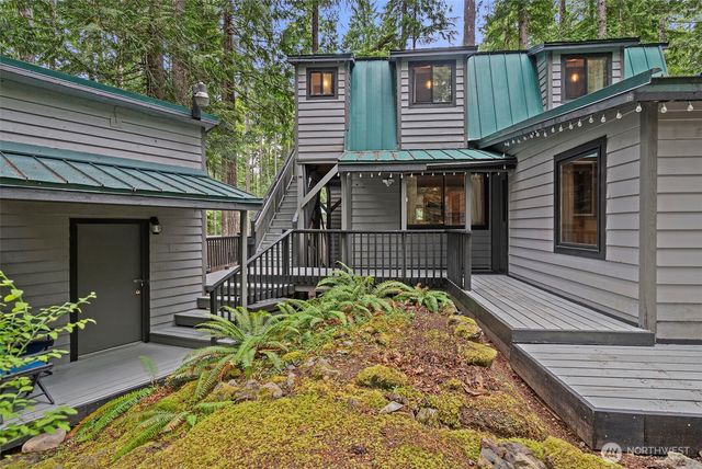 41 N Dow Place, Hoodsport, WA 98548