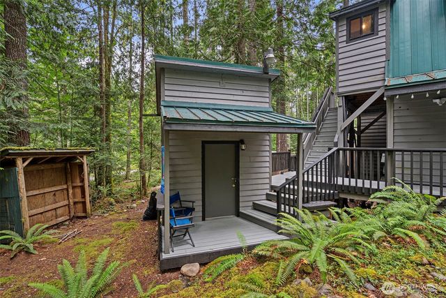 41 N Dow Place, Hoodsport, WA 98548