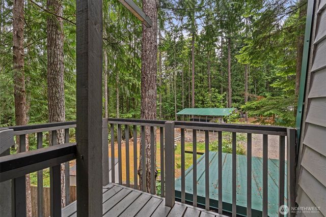 41 N Dow Place, Hoodsport, WA 98548