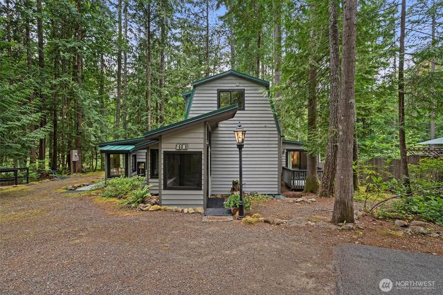 41 N Dow Place, Hoodsport, WA 98548