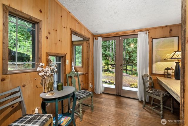 41 N Dow Place, Hoodsport, WA 98548