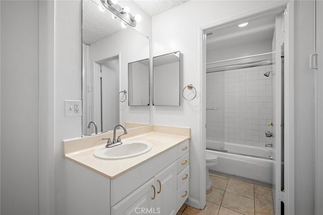 409 Burchett 119, Glendale, CA 91203