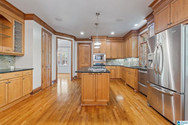 5566 LAKE TRACE DRIVE, Hoover, AL 35244