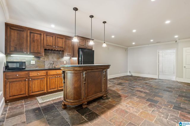 5566 LAKE TRACE DRIVE, Hoover, AL 35244