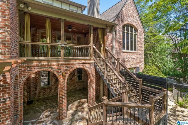 5566 LAKE TRACE DRIVE, Hoover, AL 35244