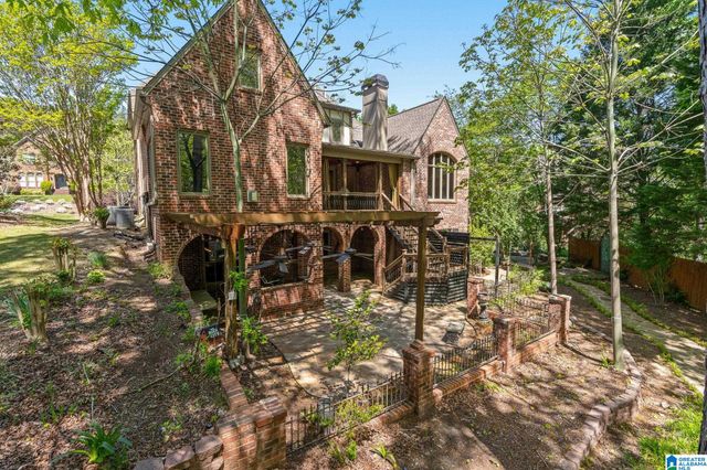 5566 LAKE TRACE DRIVE, Hoover, AL 35244