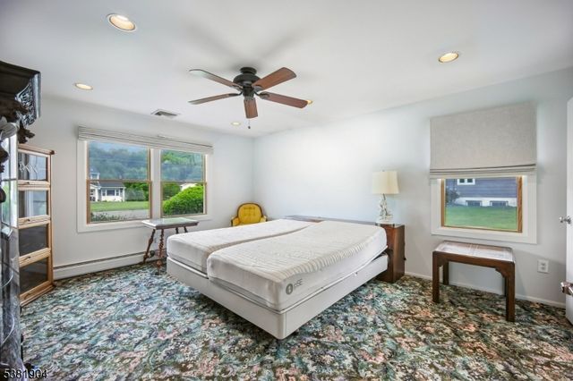 39 Wingate Dr, Livingston Twp., NJ 07039