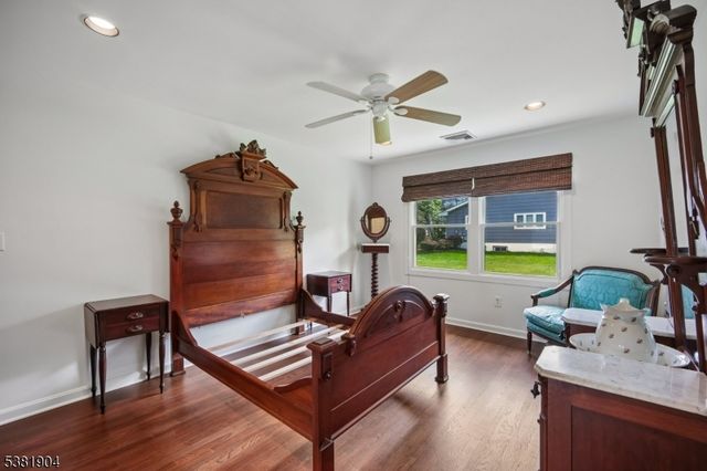 39 Wingate Dr, Livingston Twp., NJ 07039