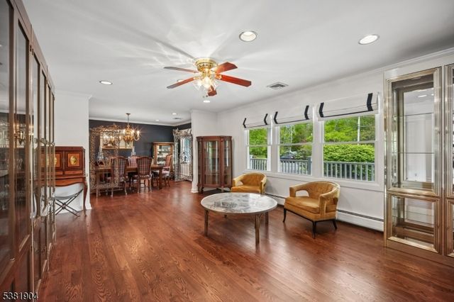39 Wingate Dr, Livingston Twp., NJ 07039
