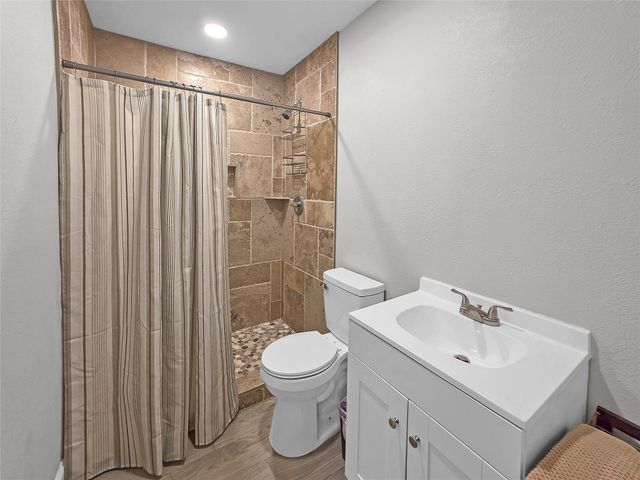 7013 Hemlock Street, Houston, TX 77087