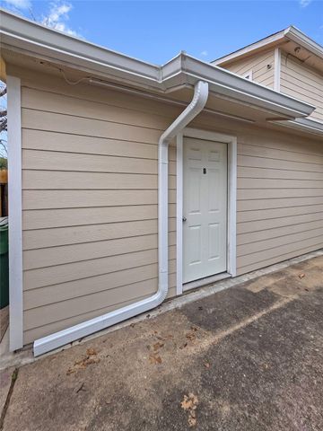 7013 Hemlock Street, Houston, TX 77087