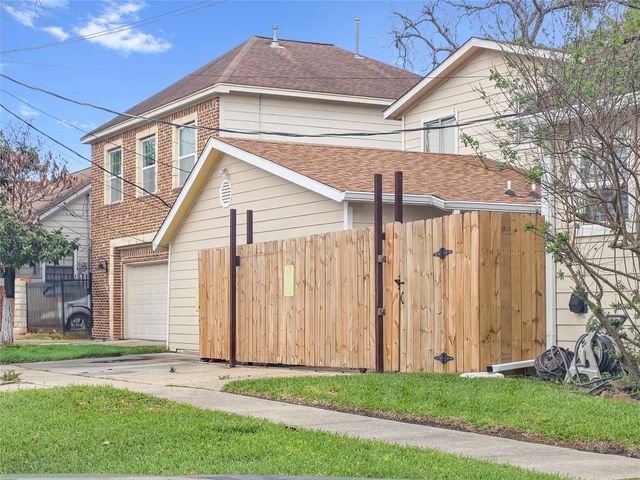 7013 Hemlock Street, Houston, TX 77087